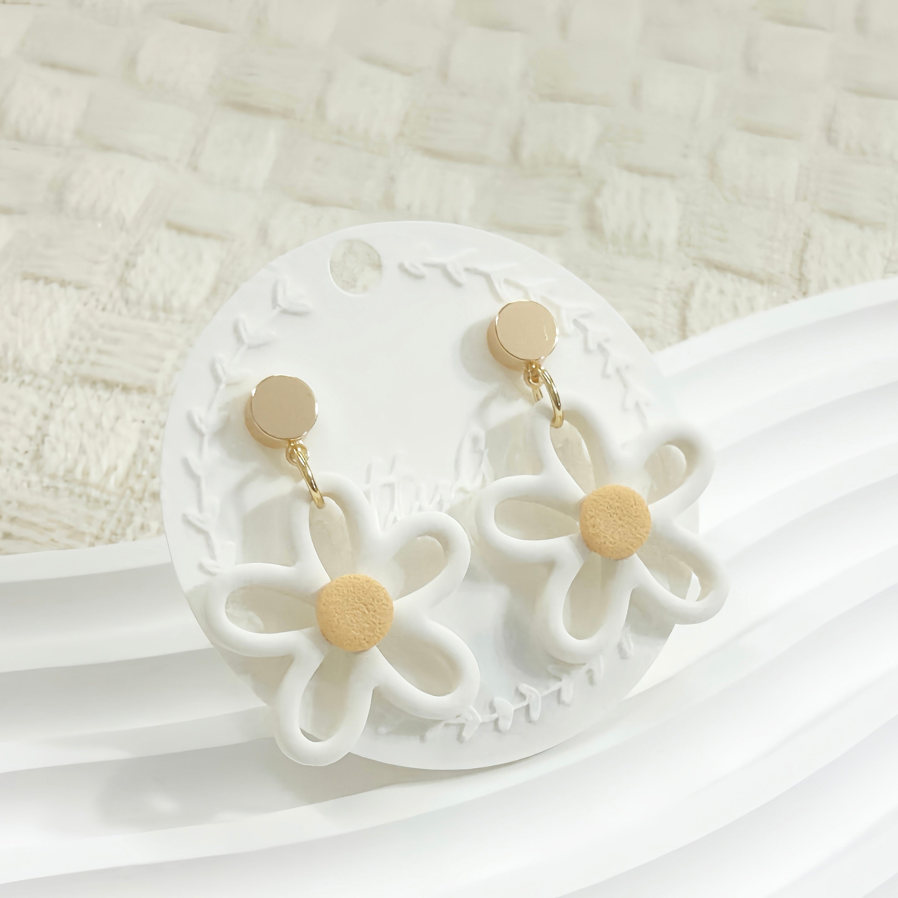 Hollow Daisy Outline Polymer Clay Earrings | Minimal White Floral Dangle | Handmade Lightweight Jewelry
