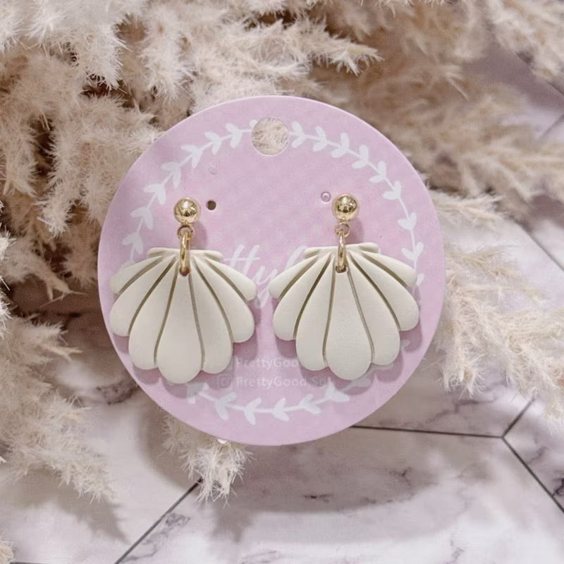 Handcrafted Clam Shell Earrings with Freshwater Pearls – Polymer Clay Coastal Dangle, Gift for Her