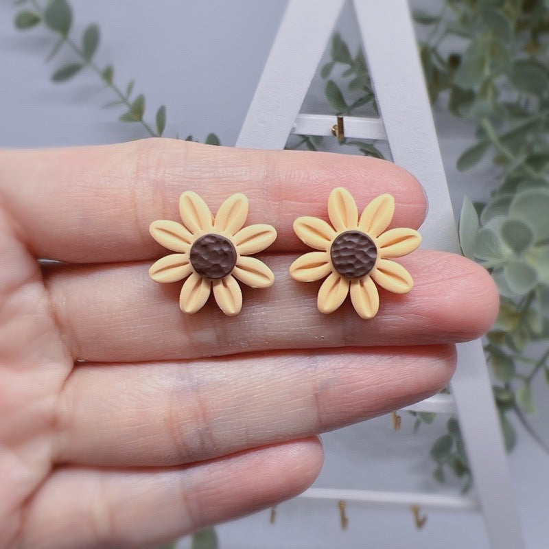 Sunflower Studs Earrings, Handcrafted Earrings, Gift for Her, Sunny Loves